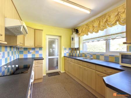 2 bedroom Detached bungalow for sale in Oakham Drive, Coalville, LE67