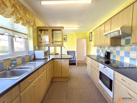 2 bedroom Detached bungalow for sale in Oakham Drive, Coalville, LE67