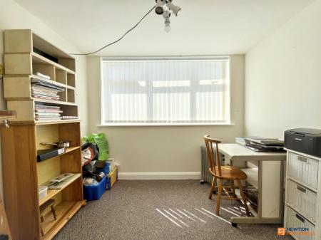 2 bedroom Detached bungalow for sale in Oakham Drive, Coalville, LE67