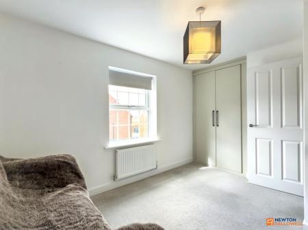 4 bedroom Detached house for sale in Cowslip Lane, Coalville, LE67