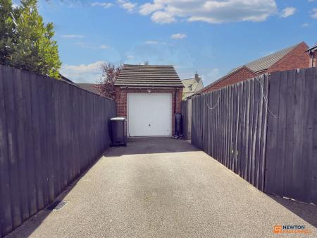 4 bedroom Terraced House for sale in Usbourne Way, Ibstock, LE67