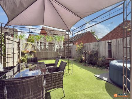 4 bedroom Terraced House for sale in Usbourne Way, Ibstock, LE67