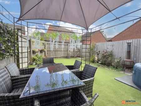 4 bedroom Terraced House for sale in Usbourne Way, Ibstock, LE67