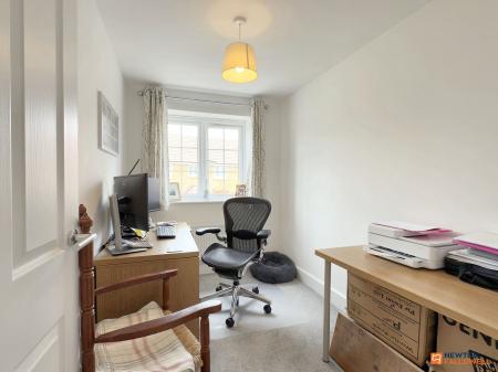 3 bedroom Detached house for sale in Kirkby Place, Mountsorrel, LE12