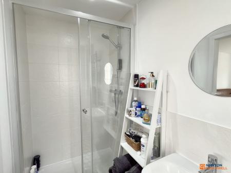 3 bedroom Detached house for sale in Kirkby Place, Mountsorrel, LE12