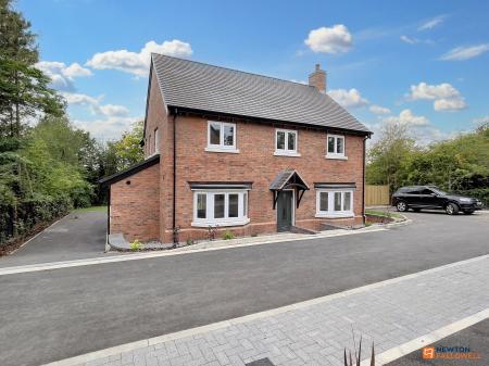 5 bedroom Detached house for sale in Langsmead Place, Coalville, LE67