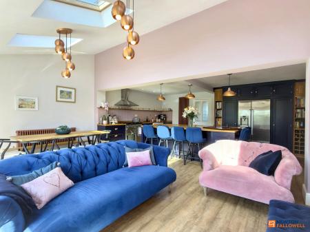 4 bedroom Detached house for sale in Church Lane, Whitwick, LE67