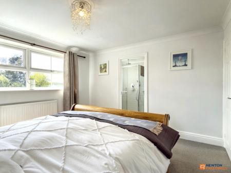4 bedroom Detached house for sale in Church Lane, Whitwick, LE67