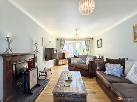 4 bedroom Detached house for sale in Church Lane, Whitwick, LE67