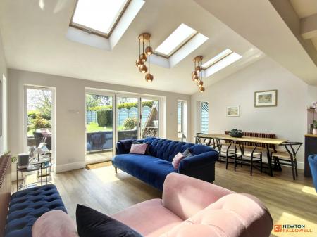 4 bedroom Detached house for sale in Church Lane, Whitwick, LE67