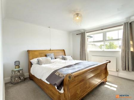 4 bedroom Detached house for sale in Church Lane, Whitwick, LE67