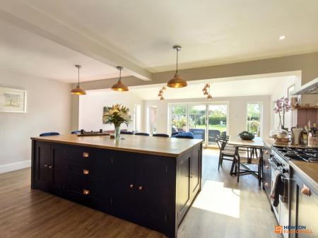 4 bedroom Detached house for sale in Church Lane, Whitwick, LE67