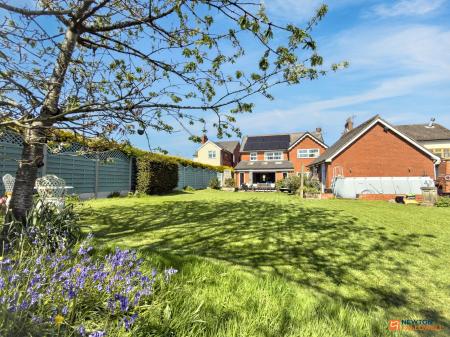4 bedroom Detached house for sale in Church Lane, Whitwick, LE67