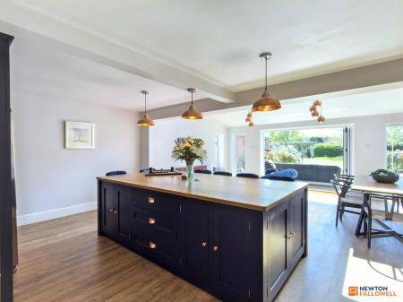 4 bedroom Detached house for sale in Church Lane, Whitwick, LE67