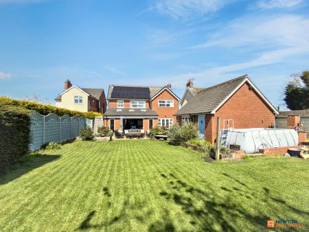 4 bedroom Detached house for sale in Church Lane, Whitwick, LE67