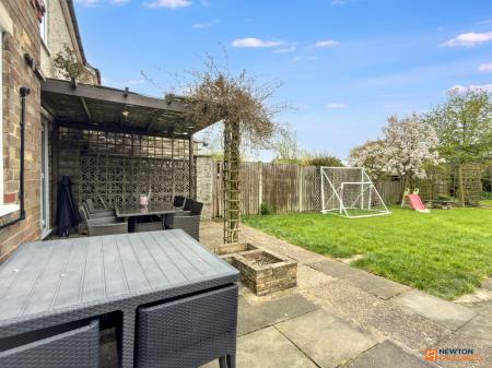 3 bedroom Semi-detached house for sale in Ashby Road, Coalville, LE67