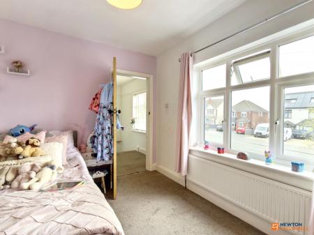 3 bedroom Semi-detached house for sale in Ashby Road, Coalville, LE67