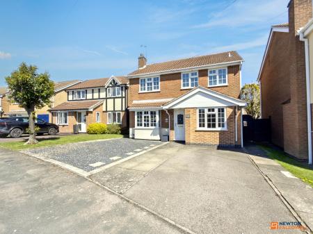 4 bedroom Detached house for sale in The Limes, Ravenstone, LE67