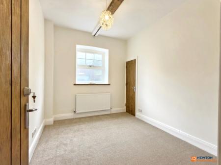 3 bedroom Semi-detached house for sale in The Green, Markfield, LE67