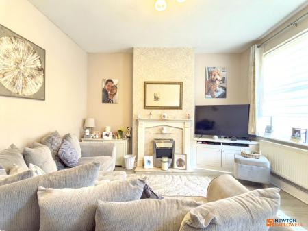 2 bedroom Terraced House for sale in Belvoir Road, Coalville, LE67