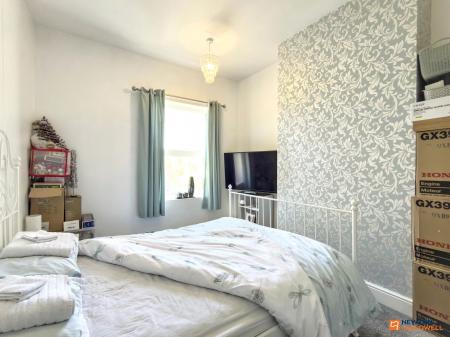 2 bedroom Terraced House for sale in Belvoir Road, Coalville, LE67