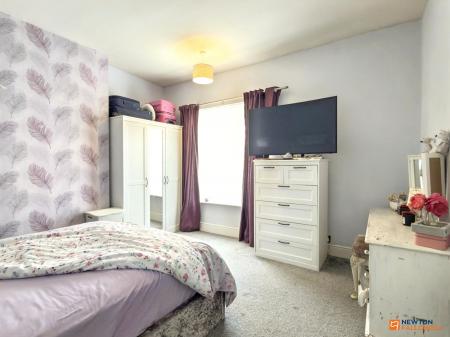 2 bedroom Terraced House for sale in Belvoir Road, Coalville, LE67