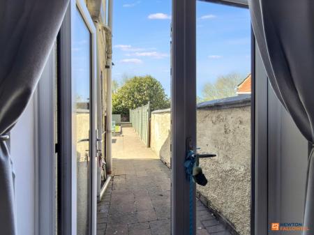 2 bedroom Terraced House for sale in Belvoir Road, Coalville, LE67