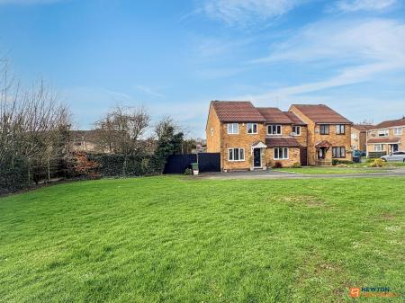 3 bedroom Terraced House for sale in Cedar Drive, Ibstock, LE67