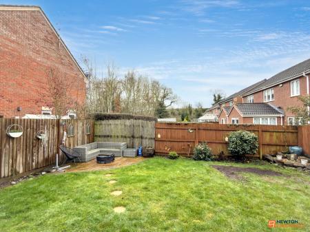4 bedroom Detached house for sale in Hextall Drive, Ibstock, LE67