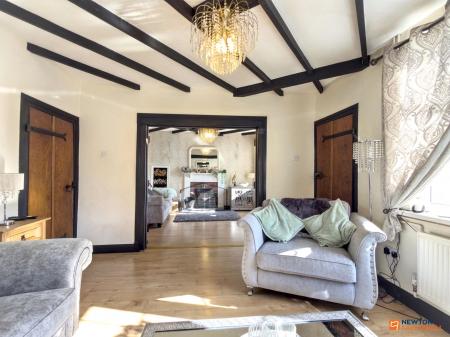 3 bedroom Detached house for sale in Dennis Street, Hugglescote, LE67