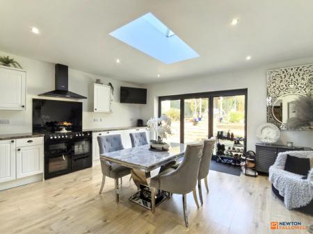3 bedroom Detached house for sale in Dennis Street, Hugglescote, LE67