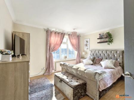 3 bedroom Detached house for sale in Dennis Street, Hugglescote, LE67
