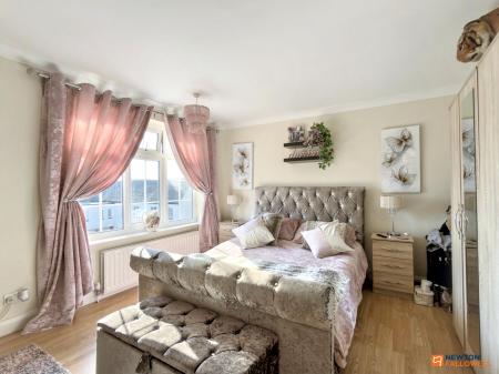 3 bedroom Detached house for sale in Dennis Street, Hugglescote, LE67