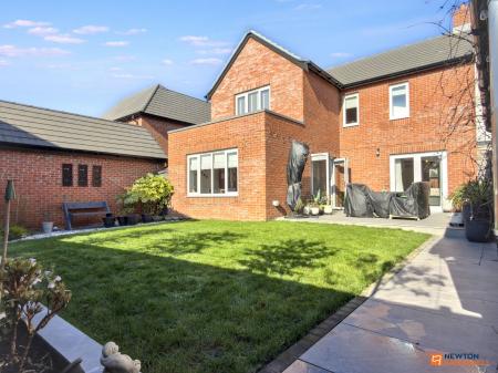 4 bedroom Detached house for sale in Jade Grove, Coalville, LE67