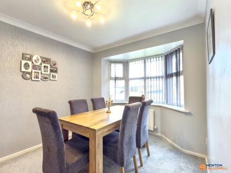 4 bedroom Detached house for sale in Snipe Close, Hugglescote, LE67