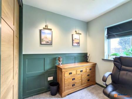 4 bedroom Detached house for sale in Snipe Close, Hugglescote, LE67