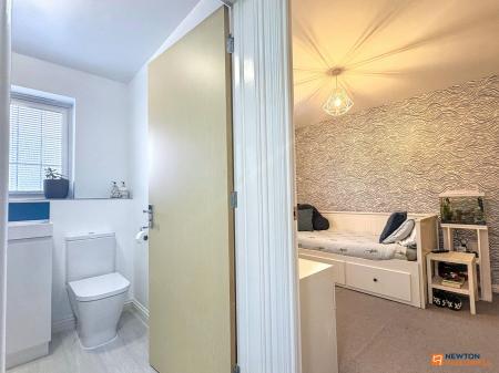 4 bedroom Semi-detached house for sale in Discovery Close, Coalville, LE67