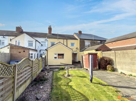 2 bedroom Terraced House for sale in Belvoir Road, Coalville, LE67