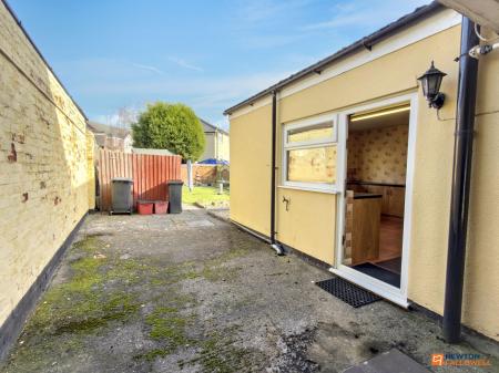 2 bedroom Terraced House for sale in Belvoir Road, Coalville, LE67