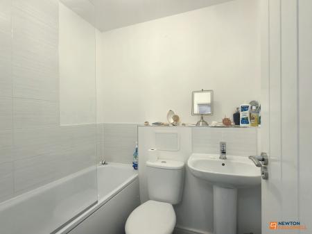 3 bedroom Semi-detached house for sale in Rennocks Place, Thringstone, LE67
