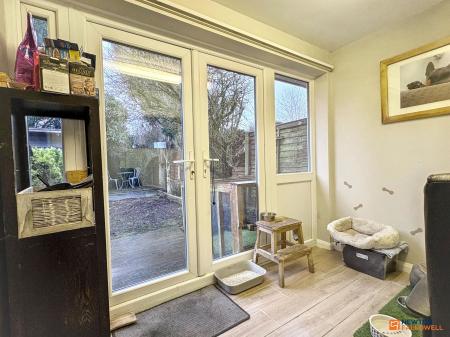 3 bedroom Detached house for sale in Claremont Drive, Ravenstone, LE67