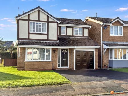 4 bedroom Detached house for sale in Cavendish Crescent, Hugglescote, LE67