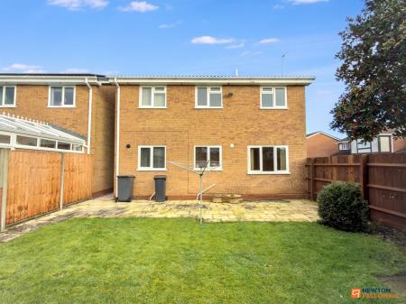 4 bedroom Detached house for sale in Cavendish Crescent, Hugglescote, LE67