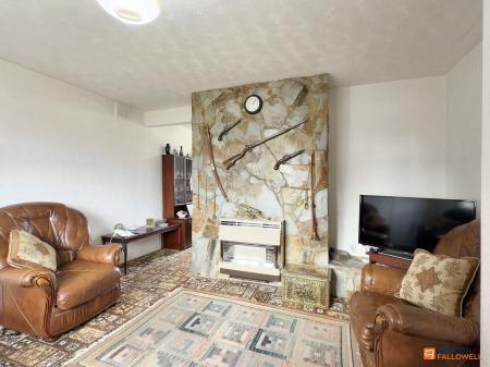 3 bedroom Semi-detached house for sale in Oxford Street, Coalville, LE67