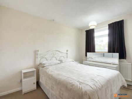 3 bedroom Semi-detached house for sale in Oxford Street, Coalville, LE67