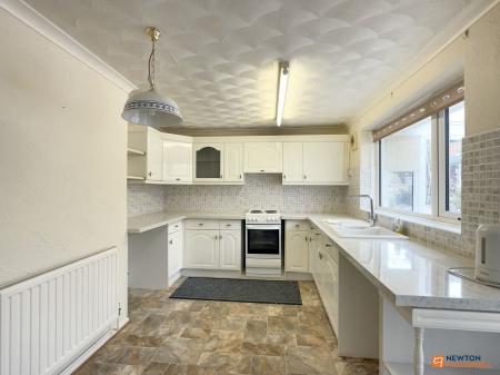 2 bedroom Detached bungalow for sale in Rosedale, Whitwick, LE67