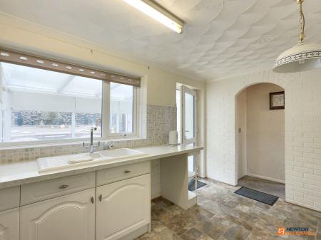 2 bedroom Detached bungalow for sale in Rosedale, Whitwick, LE67
