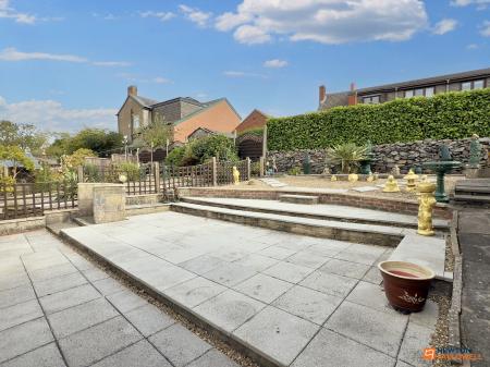 2 bedroom Detached bungalow for sale in Rosedale, Whitwick, LE67