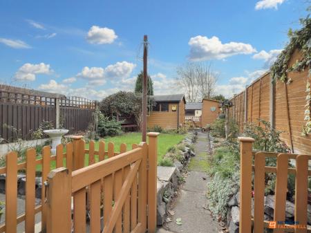 3 bedroom Semi-detached house for sale in Ashby Road, Coalville, LE67