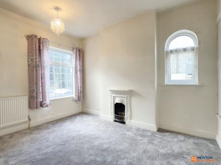 3 bedroom Semi-detached house for sale in Ashby Road, Coalville, LE67